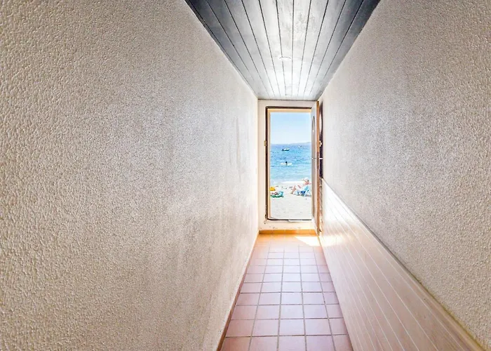 Les Sables D'aiguebelle-1 By Interhome Appartement