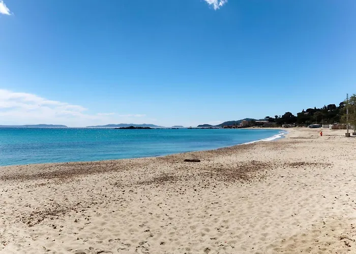 アパート Les Sables D'aiguebelle-1 By Interhome